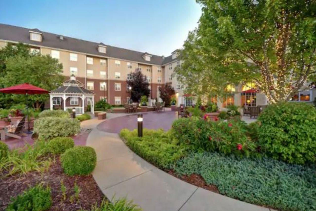 Homewood Suites By Hilton At The Waterfront Wichita Bagian luar foto