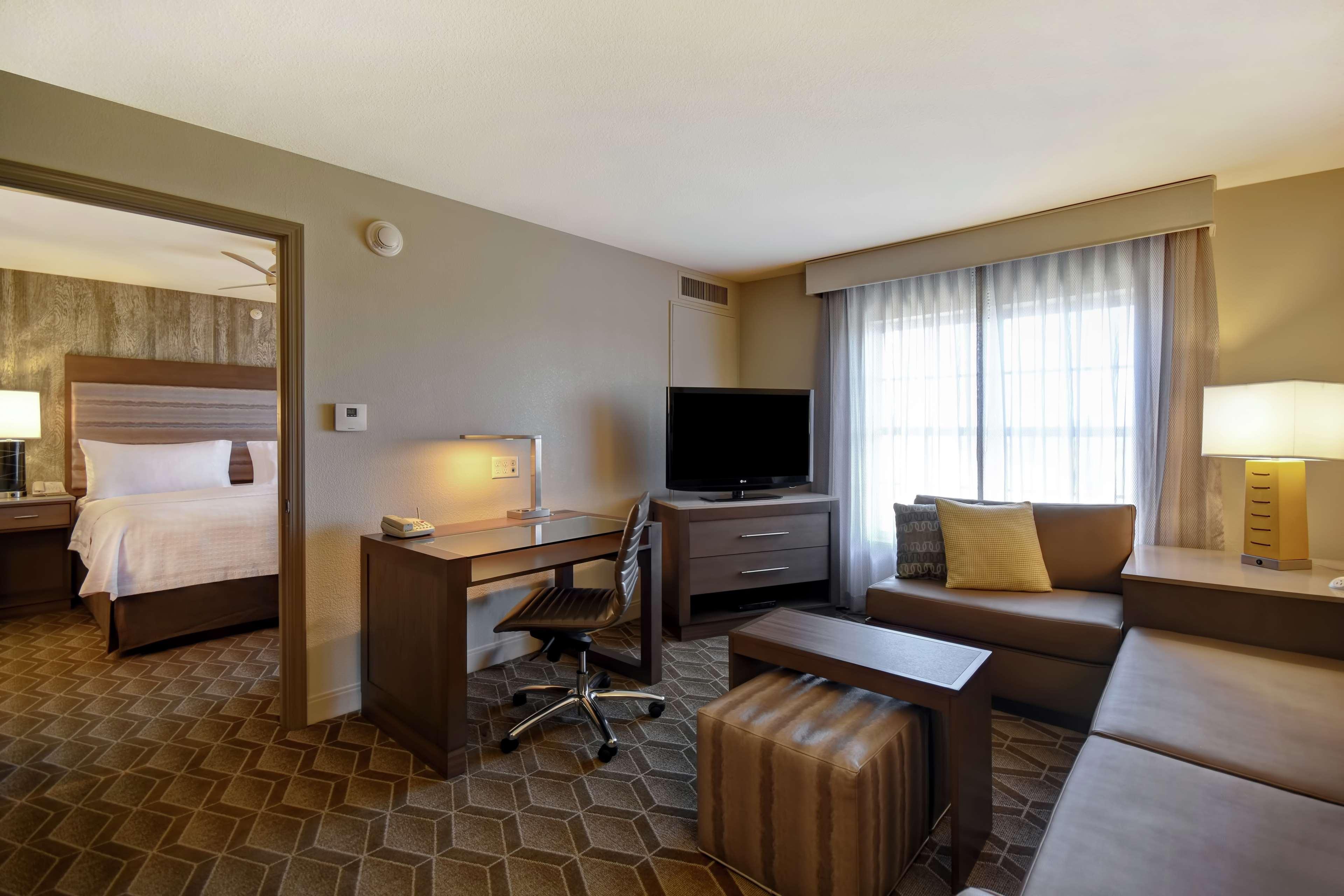 Homewood Suites By Hilton At The Waterfront Wichita Bagian luar foto
