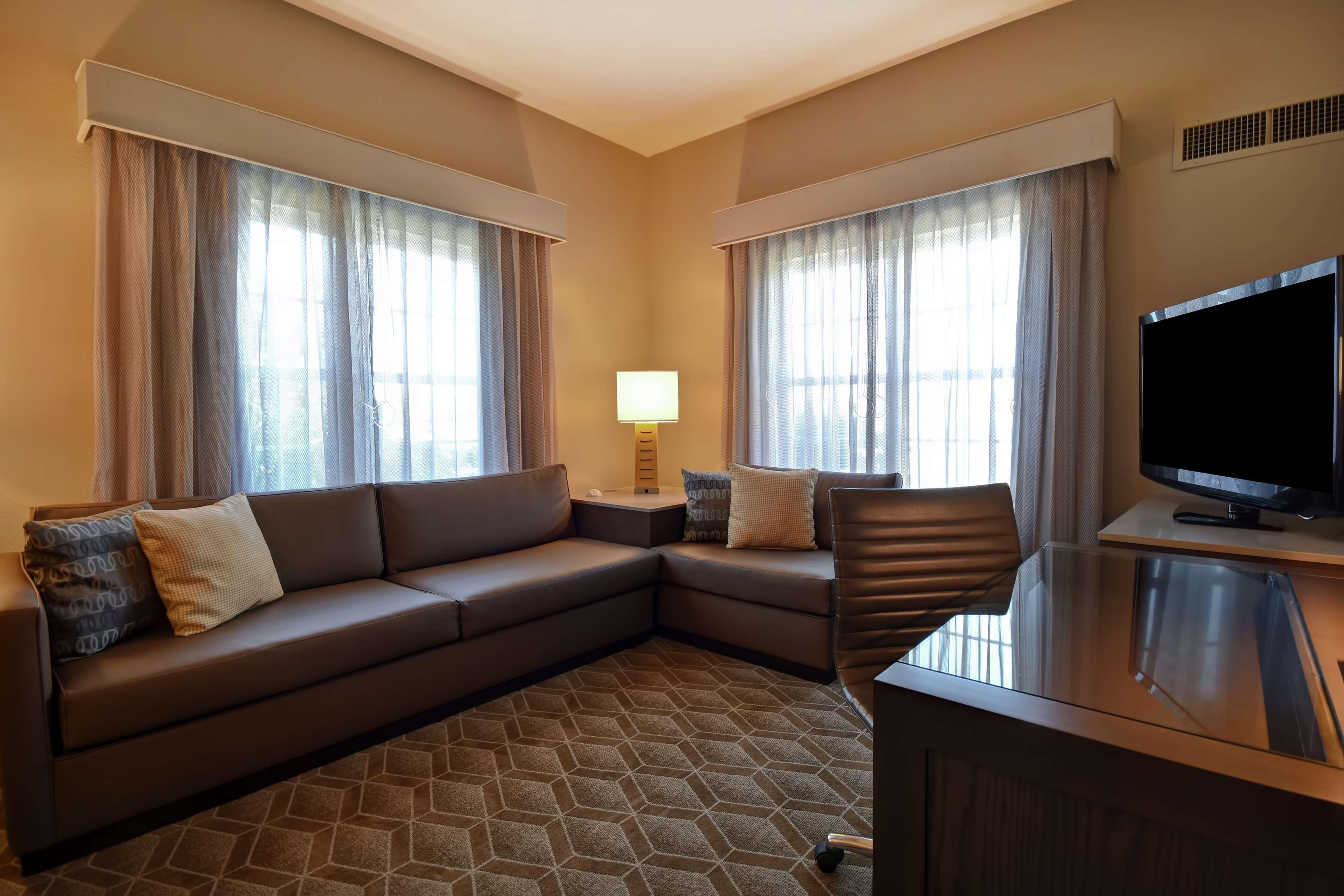 Homewood Suites By Hilton At The Waterfront Wichita Bagian luar foto