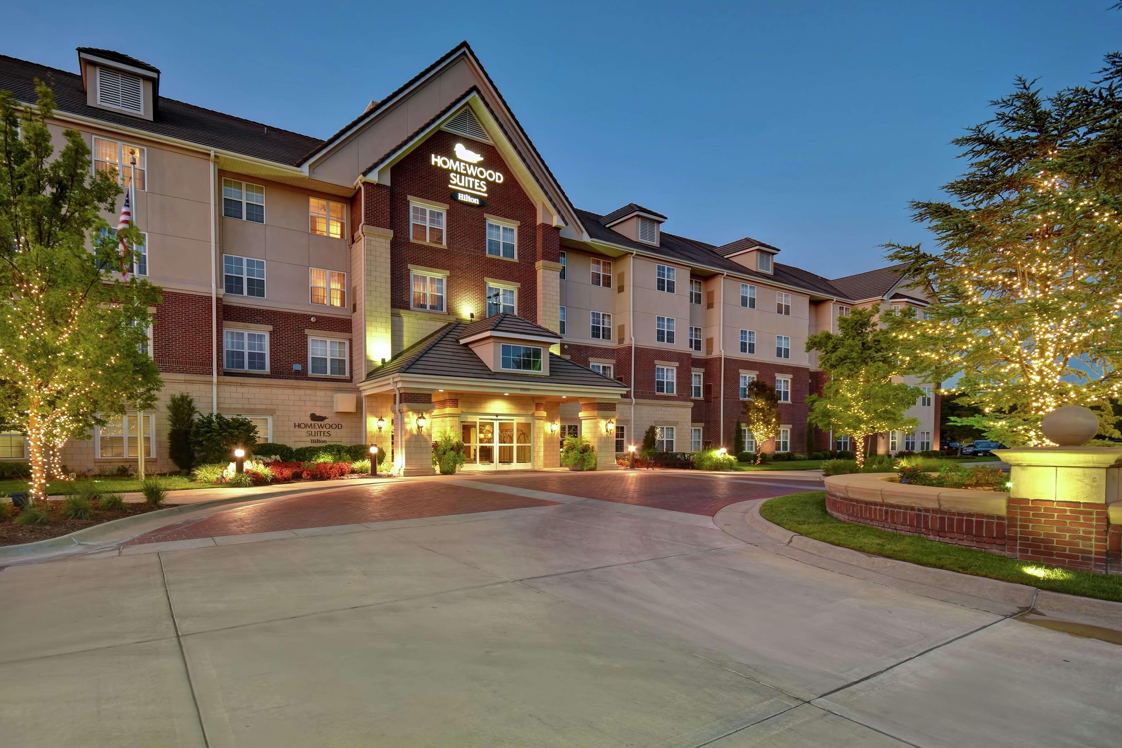 Homewood Suites By Hilton At The Waterfront Wichita Bagian luar foto