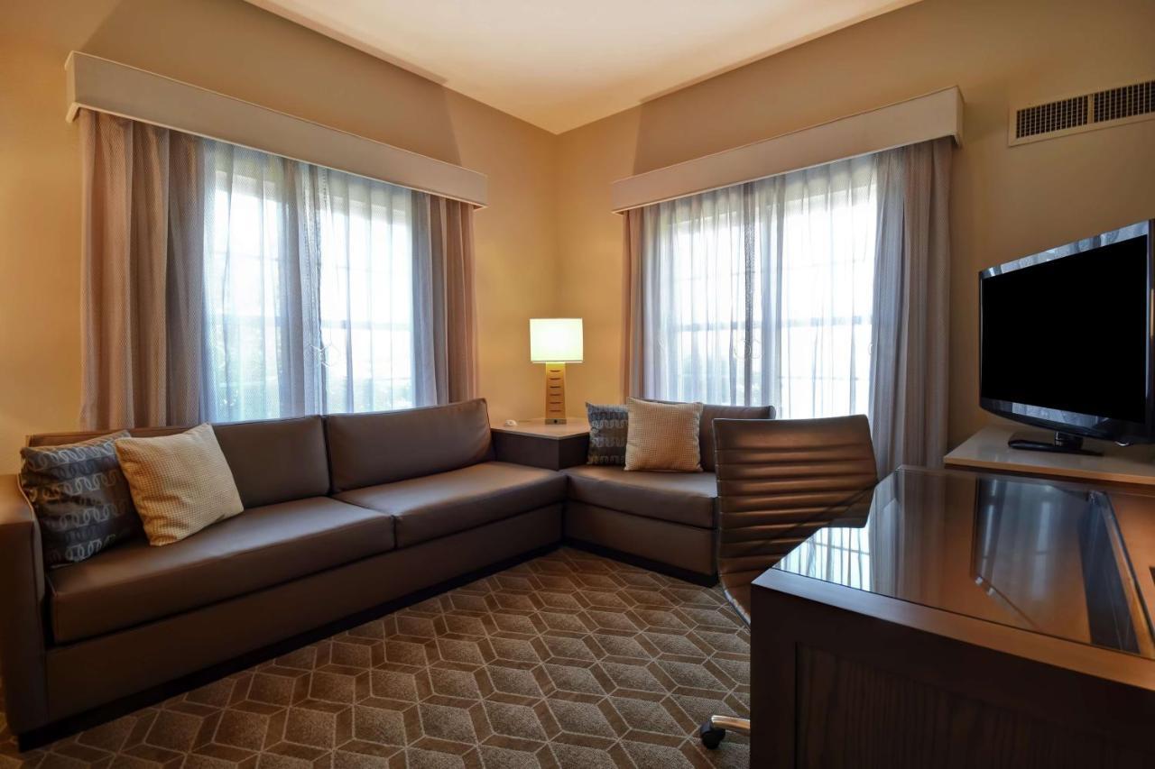 Homewood Suites By Hilton At The Waterfront Wichita Bagian luar foto