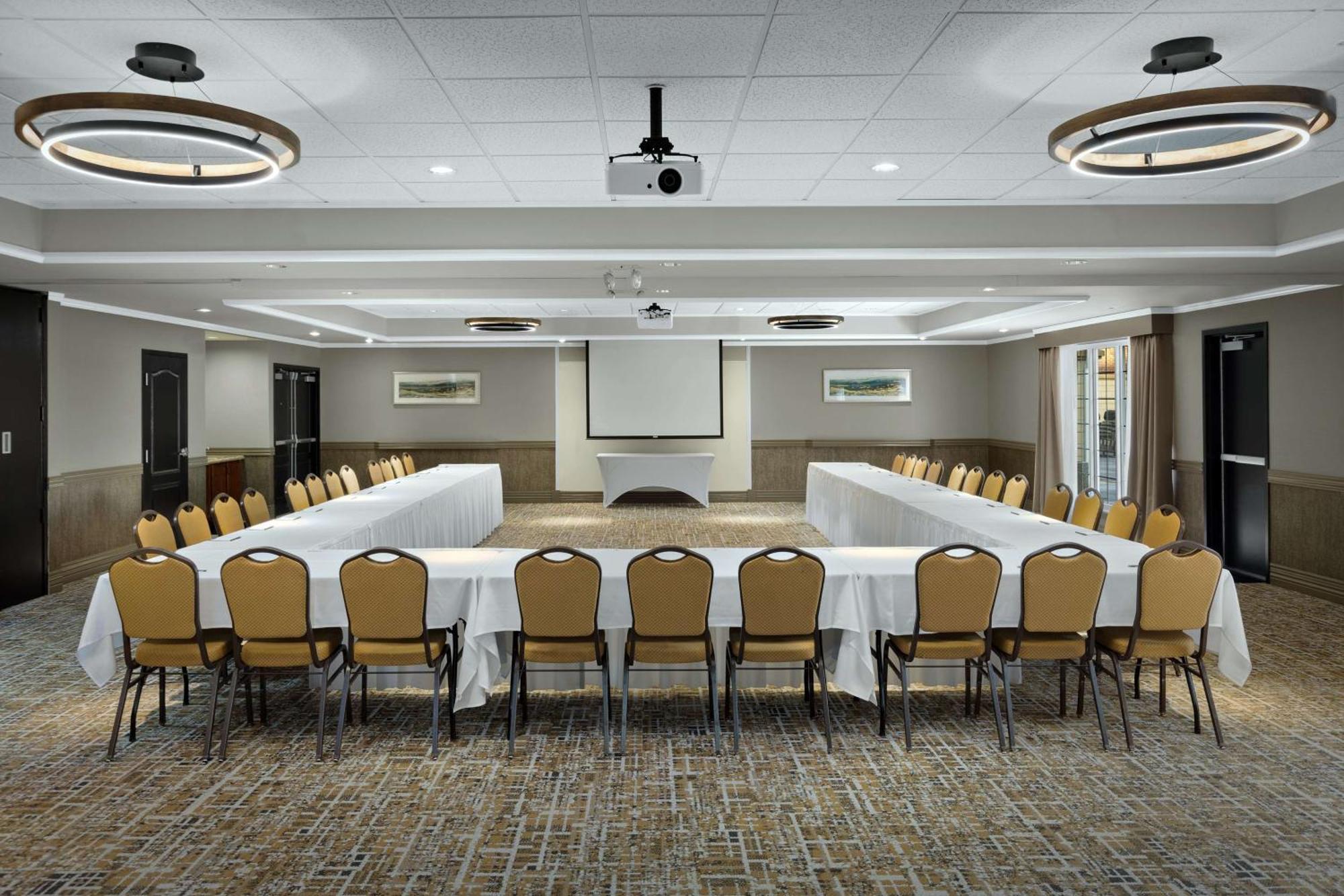 Homewood Suites By Hilton At The Waterfront Wichita Bagian luar foto