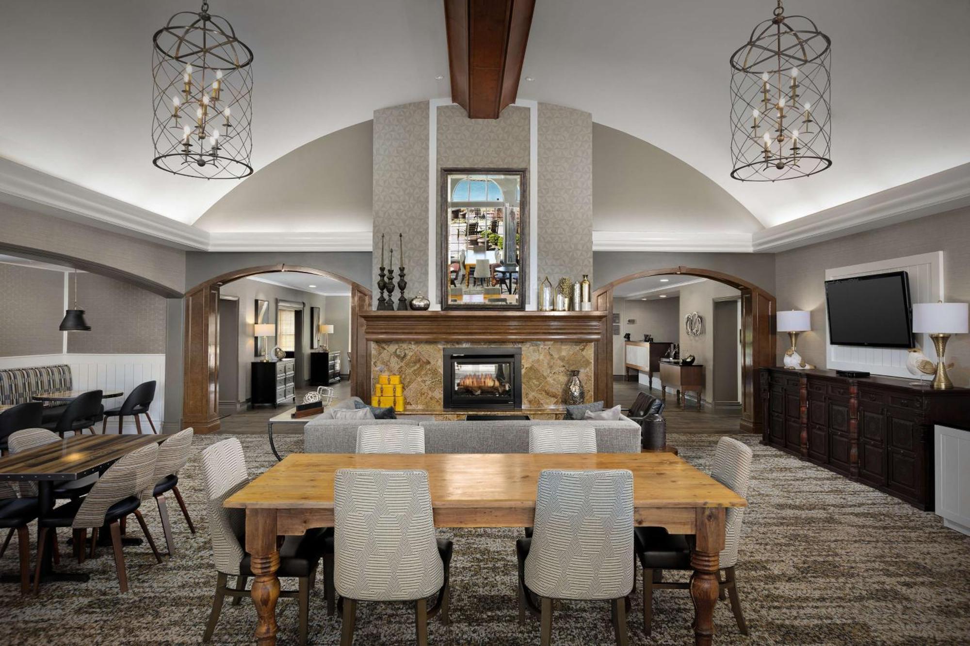 Homewood Suites By Hilton At The Waterfront Wichita Bagian luar foto